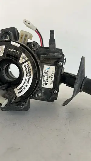 Foto de MANDO MULTIFUNCION FIAT LINEA (110) referencia 7701053057 foto 5
