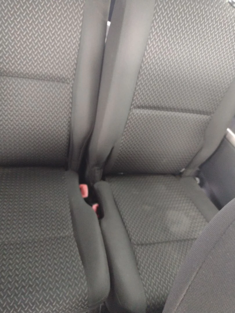Foto de ASIENTOS TRASERO DERECHO TOYOTA COROLLA VERSO (R1) 2.2 Turbodiesel CAT (136 CV / 100 KW) referencia 710770F011B4