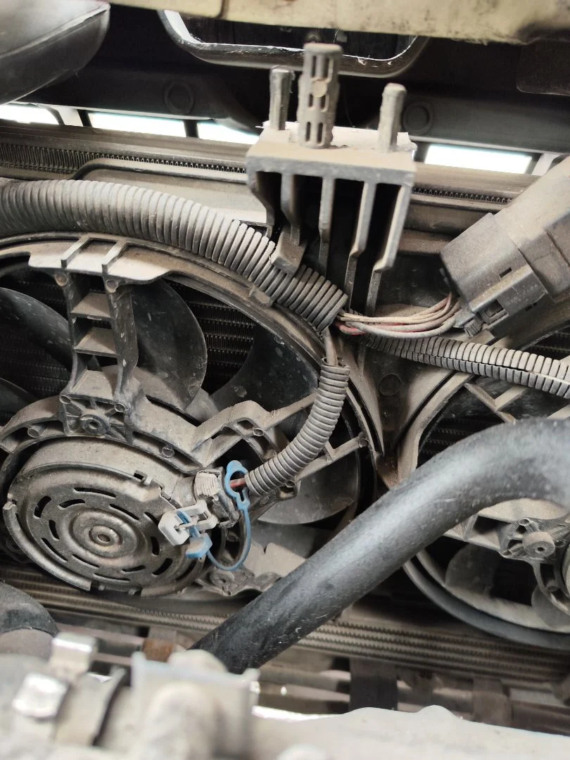 Foto de RADIADOR CALEFACCION / AIRE ACONDICIONADO FIAT I DOBLÒ (119) 1.9 JTD CAT (105 CV / 77 KW)