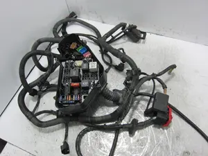 Foto de CAJA RELES / FUSIBLES PORSCHE CAYENNE (TIPO 92A) foto 2