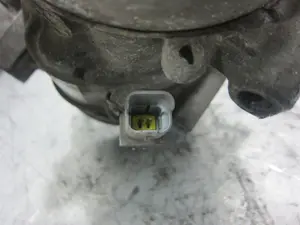 Foto de COMPRESOR AIRE ACONDICIONADO RENAULT CLIO III referencia 8200651251 foto 4