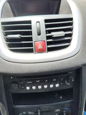 Foto de WARNING PEUGEOT 207 1.4  (73 CV / 54 KW)