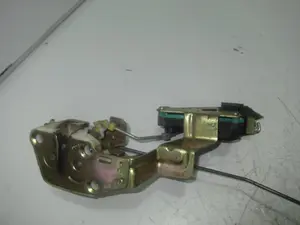 Foto de CERRADURA PUERTA TRASERA IZQUIERDA CHEVROLET MATIZ 0.8 CAT (52 CV / 38 KW) foto 4