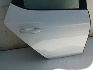 Foto de PUERTA TRASERA DERECHA SEAT LEON (5F1) 1.6 TDI (105 CV / 77 KW) foto 2
