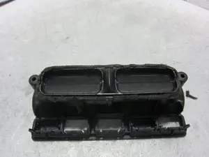 Foto de REJILLA AIREADORA VOLKSWAGEN GOLF IV BERLINA (1J1)(10.1997) 1.6 16V (105 CV / 77 KW) referencia 1J0819728C foto 3