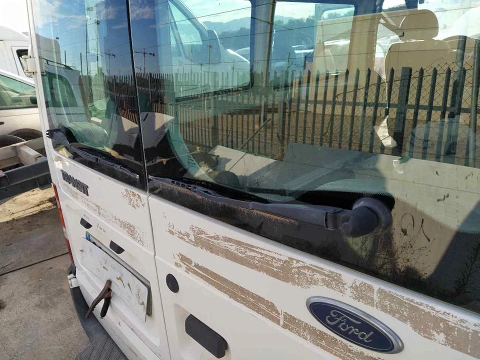 Foto de BRAZO LIMPIA TRASERO FORD TRANSIT COMBI (FY) 2.0 TD CAT (75 CV / 55 KW) referencia YC1517C419AA
