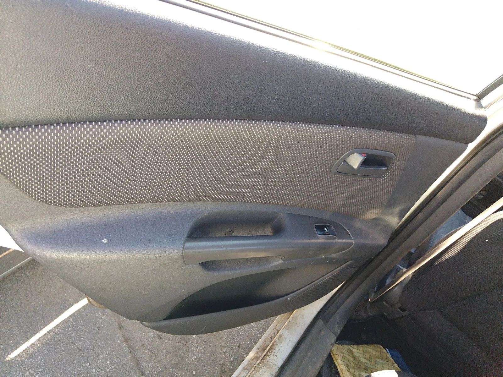 Foto de GUARNECIDO PUERTA TRASERA IZQUIERDA KIA RIO (JB) 1.5 CRDi (110 CV / 81 KW)