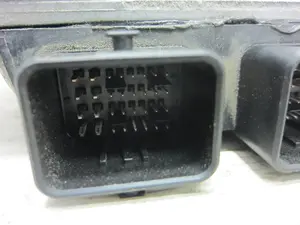 Foto de CENTRALITA MOTOR UCE PEUGEOT 307 (S1)(04.2001) 2.0 HDi FAP CAT (107 CV / 79 KW) referencia 9644606180 foto 5