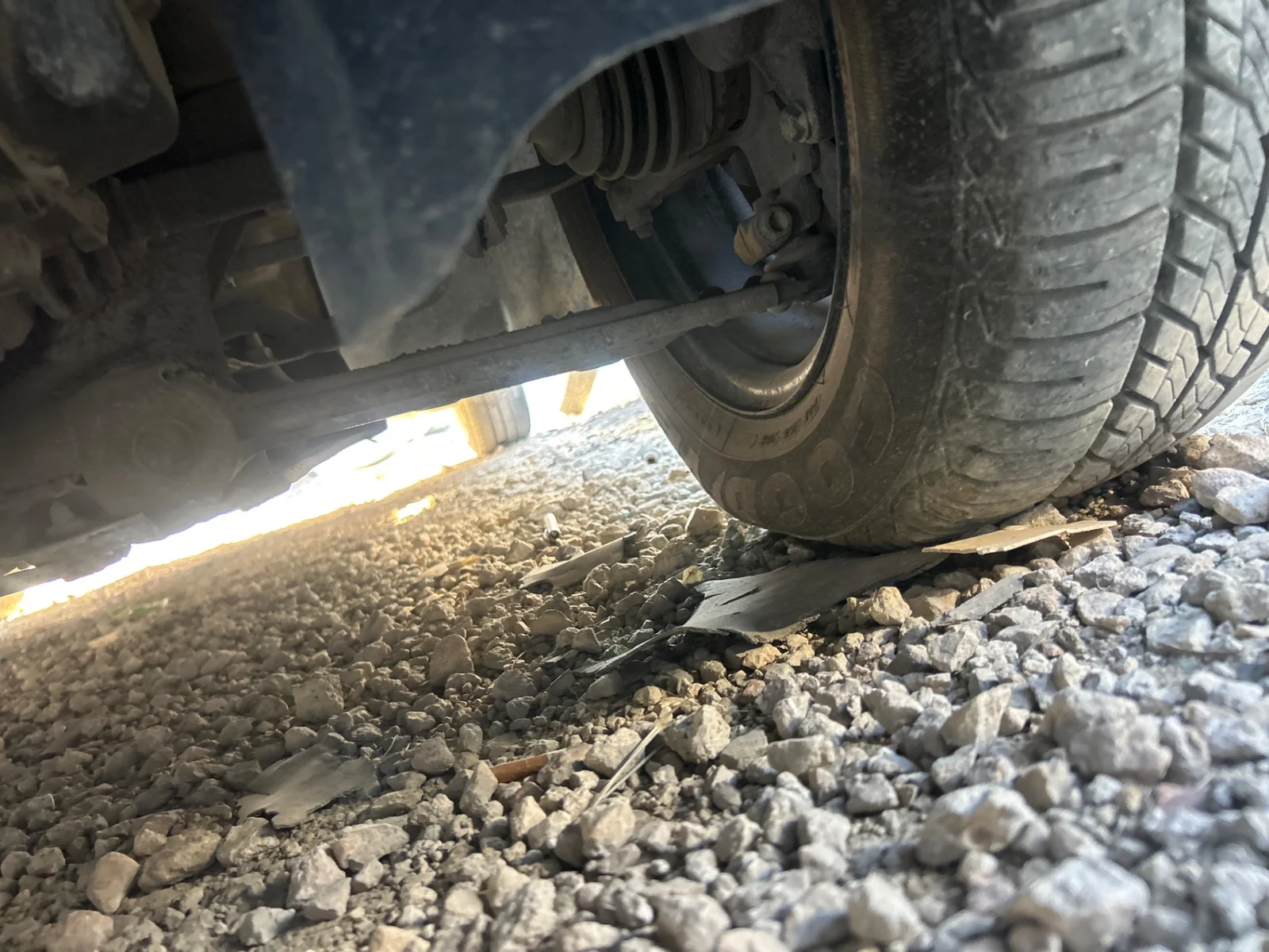 Foto de PINZA DE FRENO DELANTERA IZQUIERDA OPEL CORSA D 1.3 16V CDTI (75 CV / 55 KW) referencia 93189801