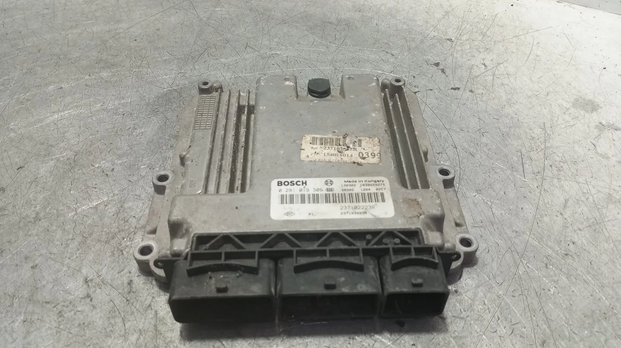 Foto de CENTRALITA MOTOR UCE RENAULT KANGOO II (F/KW0) 1.5 dCi Diesel (68 CV / 50 KW) referencia 237102223R