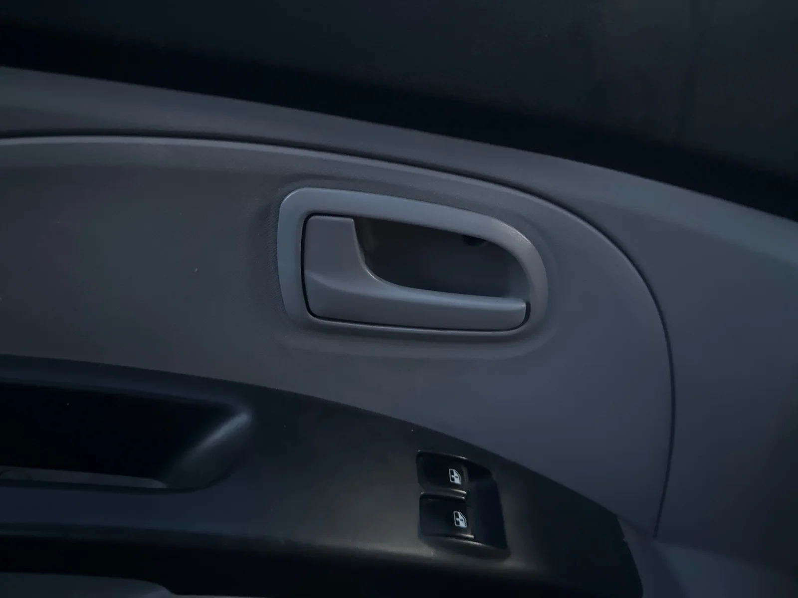 Foto de MANETA INTERIOR DELANTERA IZQUIERDA KIA PICANTO (SA) 1.1 CAT (65 CV / 48 KW) referencia 8261007000NL