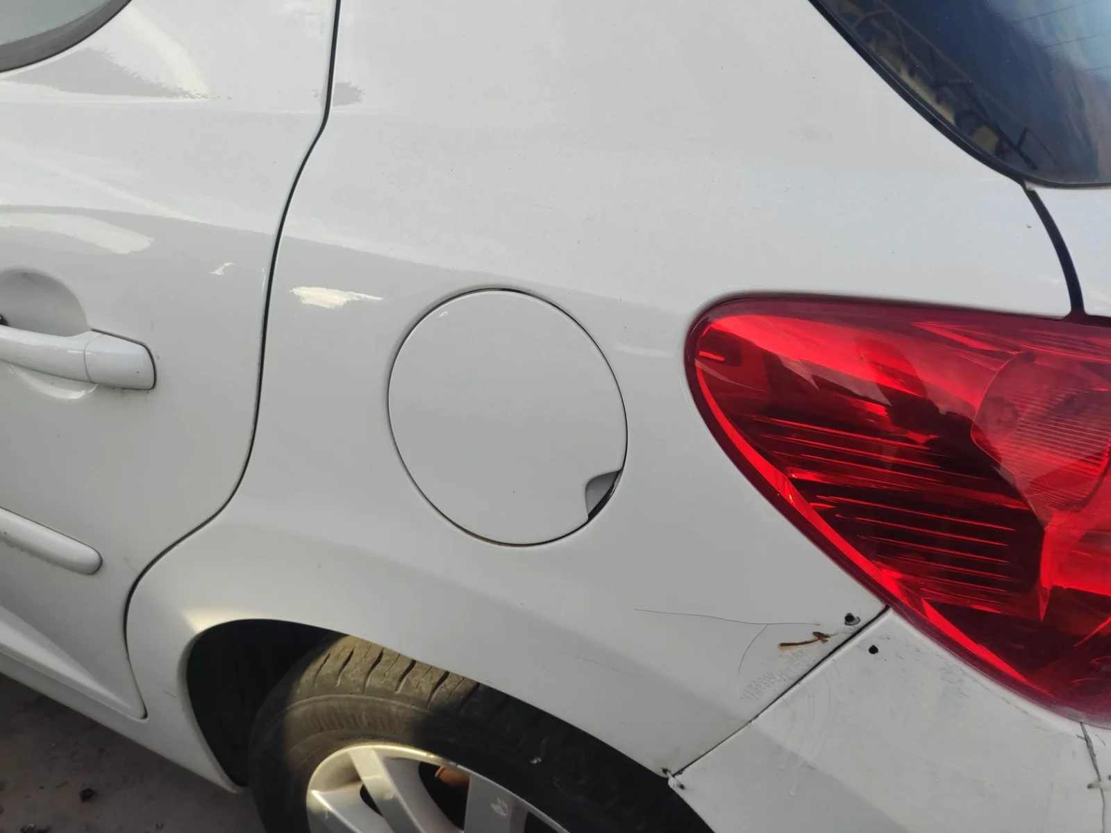 Foto de AFORADOR PEUGEOT 207 1.6 HDi FAP CAT (9HZ / DV6TED4) (109 CV / 80 KW) referencia 1525QF
