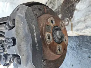 Foto de PINZA DE FRENO TRASERA DERECHA PORSCHE CAYENNE (TIPO 92A) referencia 7P0615424 foto 2