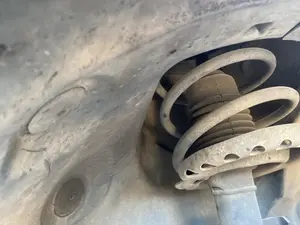 Foto de BRAZO SUSPENSION DELANTERO DERECHO RENAULT CLIO III 1.2 16V (75 CV / 55 KW)
