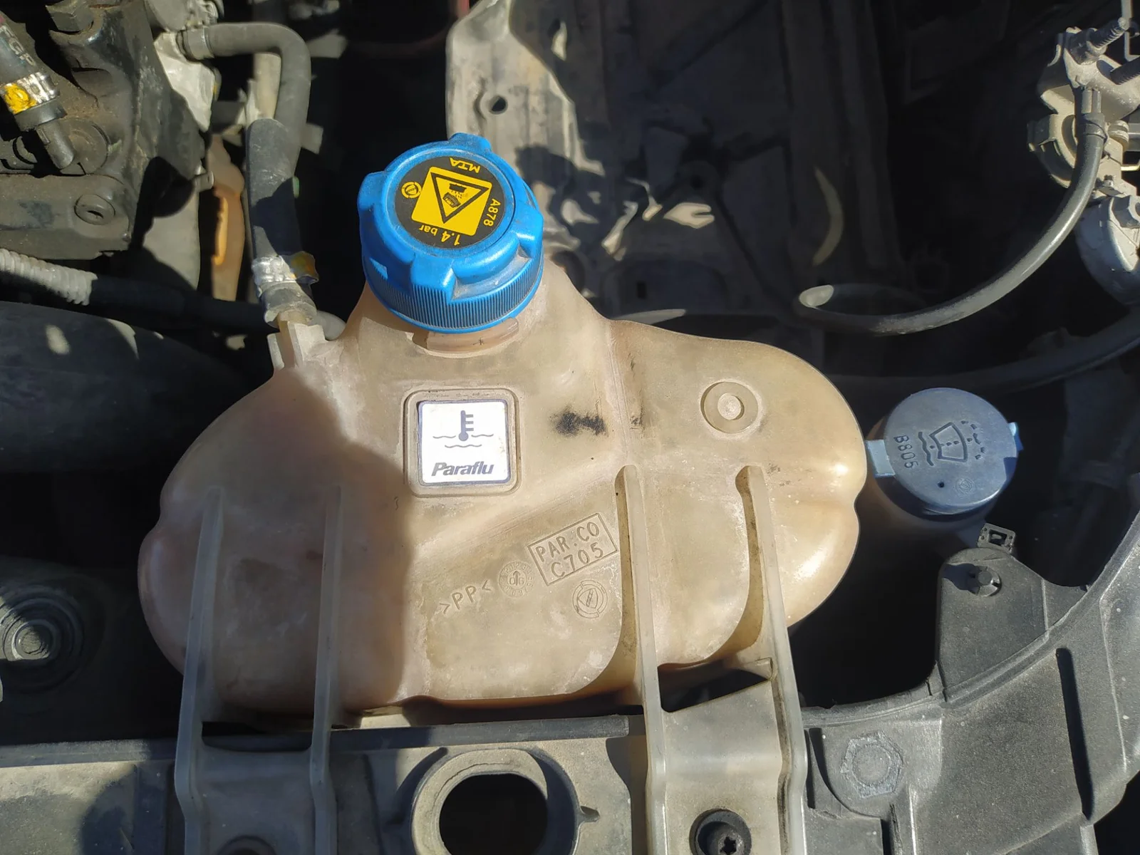 Foto de DEPOSITO LIMPIA FIAT GRANDE PUNTO (199) 1.3 16V JTD CAT (75 CV / 55 KW) referencia 0052095655