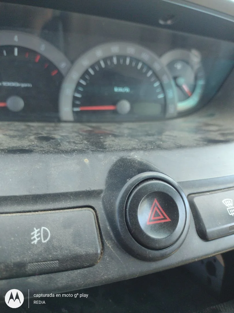 Foto de WARNING SSANGYONG RODIUS 2.7 Turbodiesel CAT (163 CV / 120 KW)