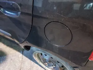 Foto de TAPA EXTERIOR COMBUSTIBLE KIA PICANTO (SA) 1.1 CAT (65 CV / 48 KW) referencia 6951007010
