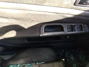 Foto de GUARNECIDO PUERTA DELANTERA IZQUIERDA VOLKSWAGEN PASSAT BERLINA (3B3) 1.9 TDI (131 CV / 96 KW) referencia 3B1867011CQFKZ