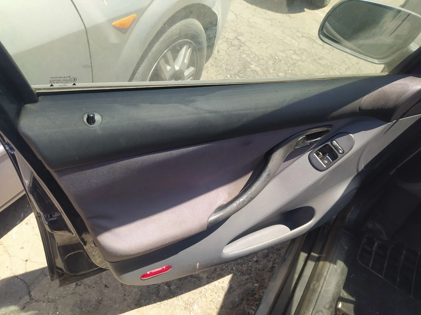 Foto de ELEVALUNAS DELANTERO IZQUIERDO SEAT LEON (1M1) 1.9 TDI (110 CV / 81 KW) referencia 1M0837461