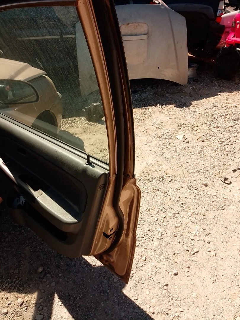 Foto de GOMAS CONTORNO PUERTA KIA RIO (BC) 1.3 CAT (75 CV / 55 KW) referencia 0K30A50981B