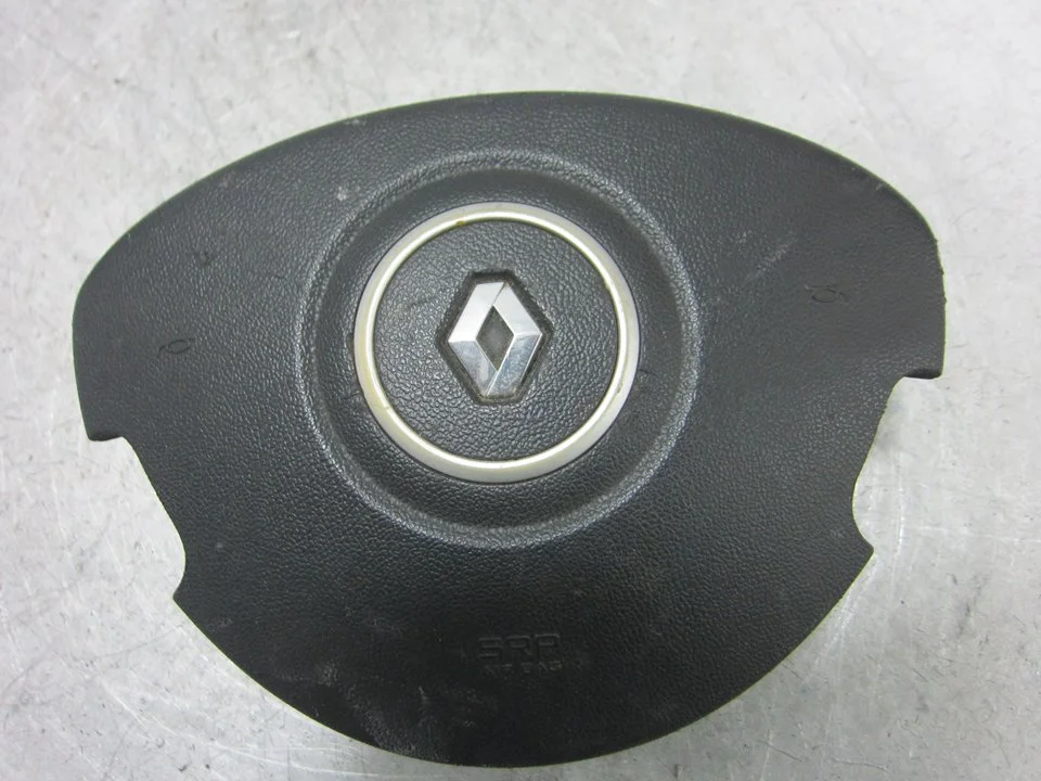 Foto de AIRBAG DELANTERO IZQUIERDO RENAULT CLIO III 1.5 dCi Diesel (68 CV / 50 KW) referencia 8200677496