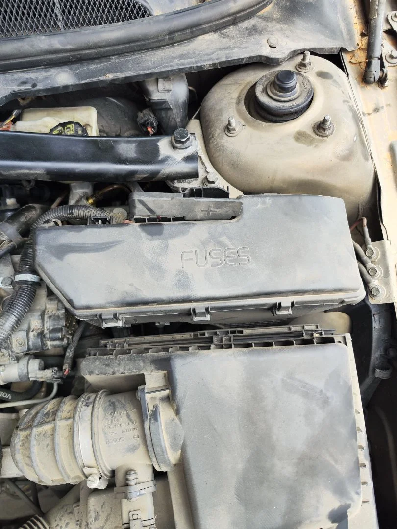 Foto de CAJA RELES / FUSIBLES VOLVO S80 BERLINA 2.4 Diesel (131 CV / 96 KW)