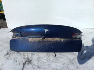 Foto de PORTON TRASERO TESLA MODEL 3 eléctrico 258 kW (cont. 153 kW) (350 CV / 258 KW)