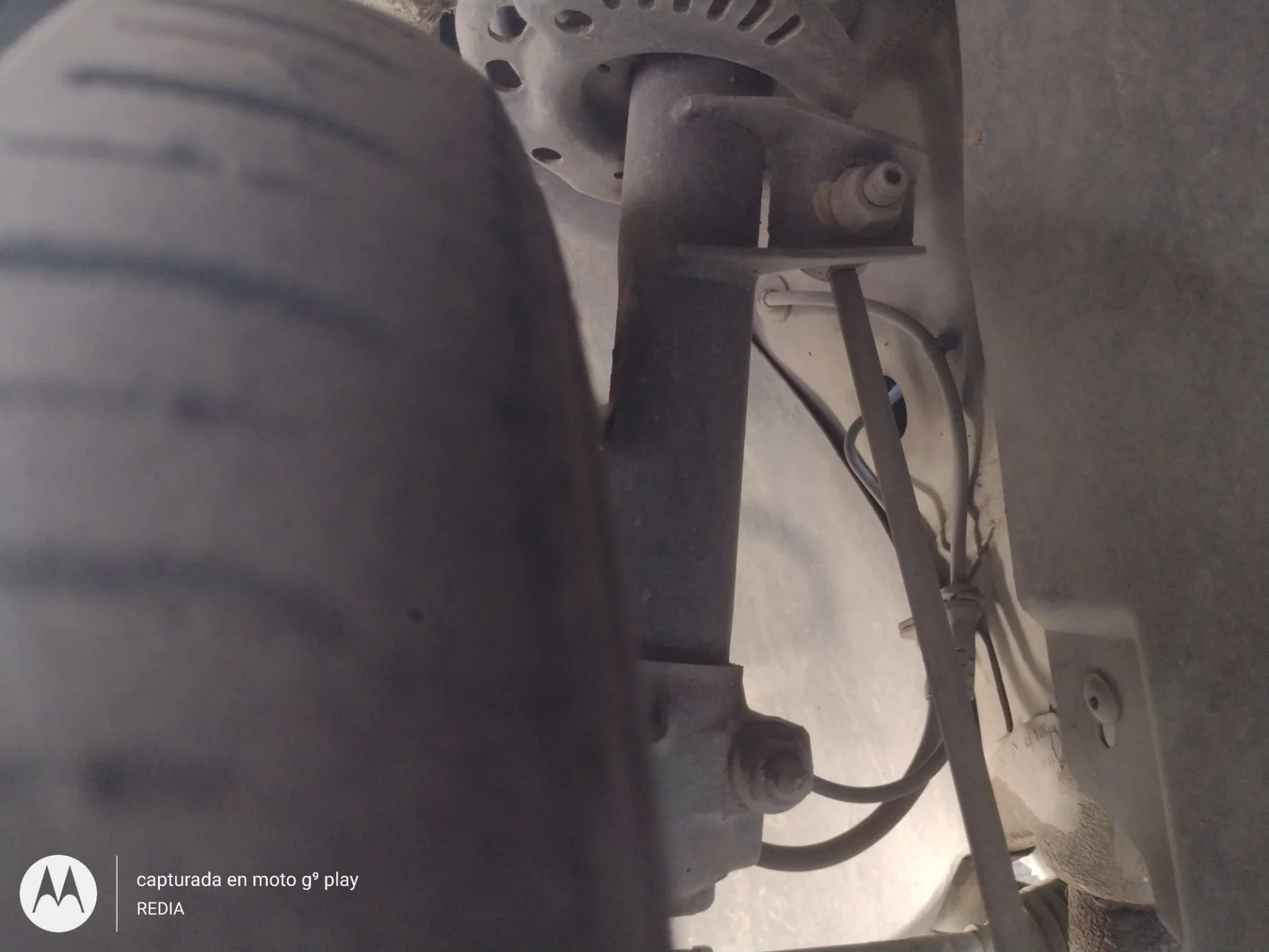 Foto de AMORTIGUADOR DELANTERO DERECHO SEAT LEON (1P1) 1.9 TDI (105 CV / 77 KW) referencia 1K0413031EM