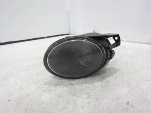 Foto de FARO ANTINIEBLA IZQUIERDO VOLKSWAGEN PASSAT BERLINA (3C2) 2.0 TDI (140 CV / 103 KW) referencia 271274