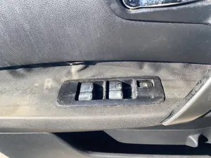 Foto de MANDO ELEVALUNAS DELANTERO IZQUIERDO NISSAN QASHQAI (J10) 2.0 16V CAT (141 CV / 104 KW)
