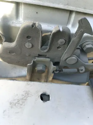 Foto de CERRADURA CAPO NISSAN ALMERA TINO (V10M) 1.8 16V CAT (114 CV / 84 KW) referencia 656014U20A
