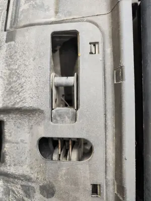 Foto de CERRADURA CAPO VOLKSWAGEN POLO IV (9N1) 1.4 16V (75 CV / 55 KW) referencia 1T0823509C