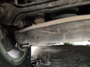 Foto de BRAZO SUSPENSION TRASERO IZQUIERDO BMW SERIE 3 BERLINA (E90) 2.0 Turbodiesel CAT (143 CV / 105 KW)
