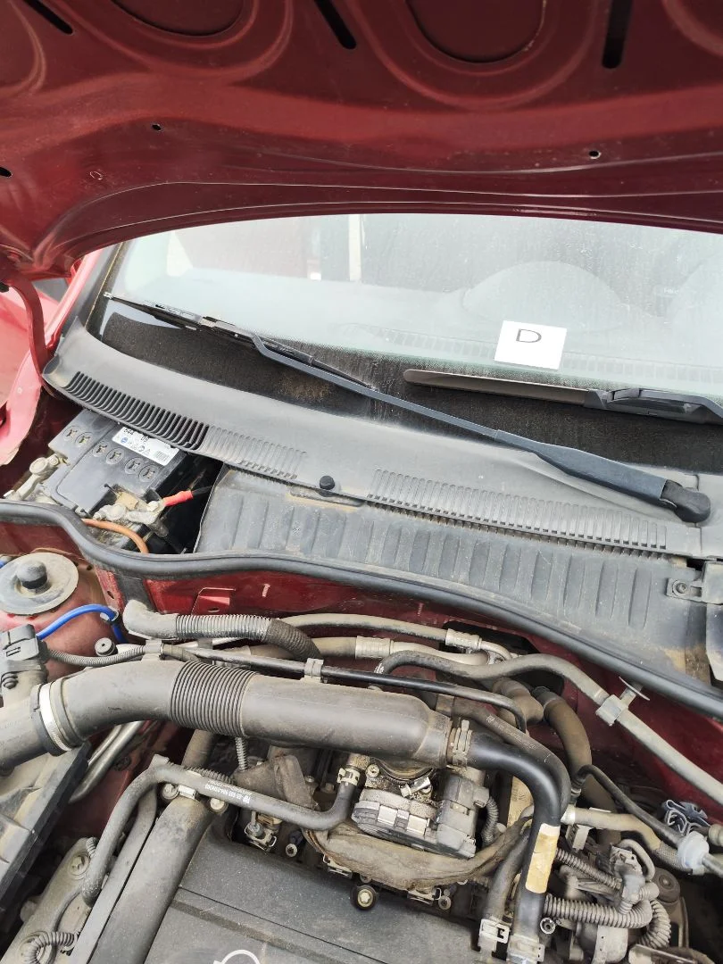 Foto de BRAZO LIMPIA DELANTERO DERECHO OPEL CORSA C 1.2 16V CAT (Z 12 XEP / LB4) (80 CV / 59 KW)