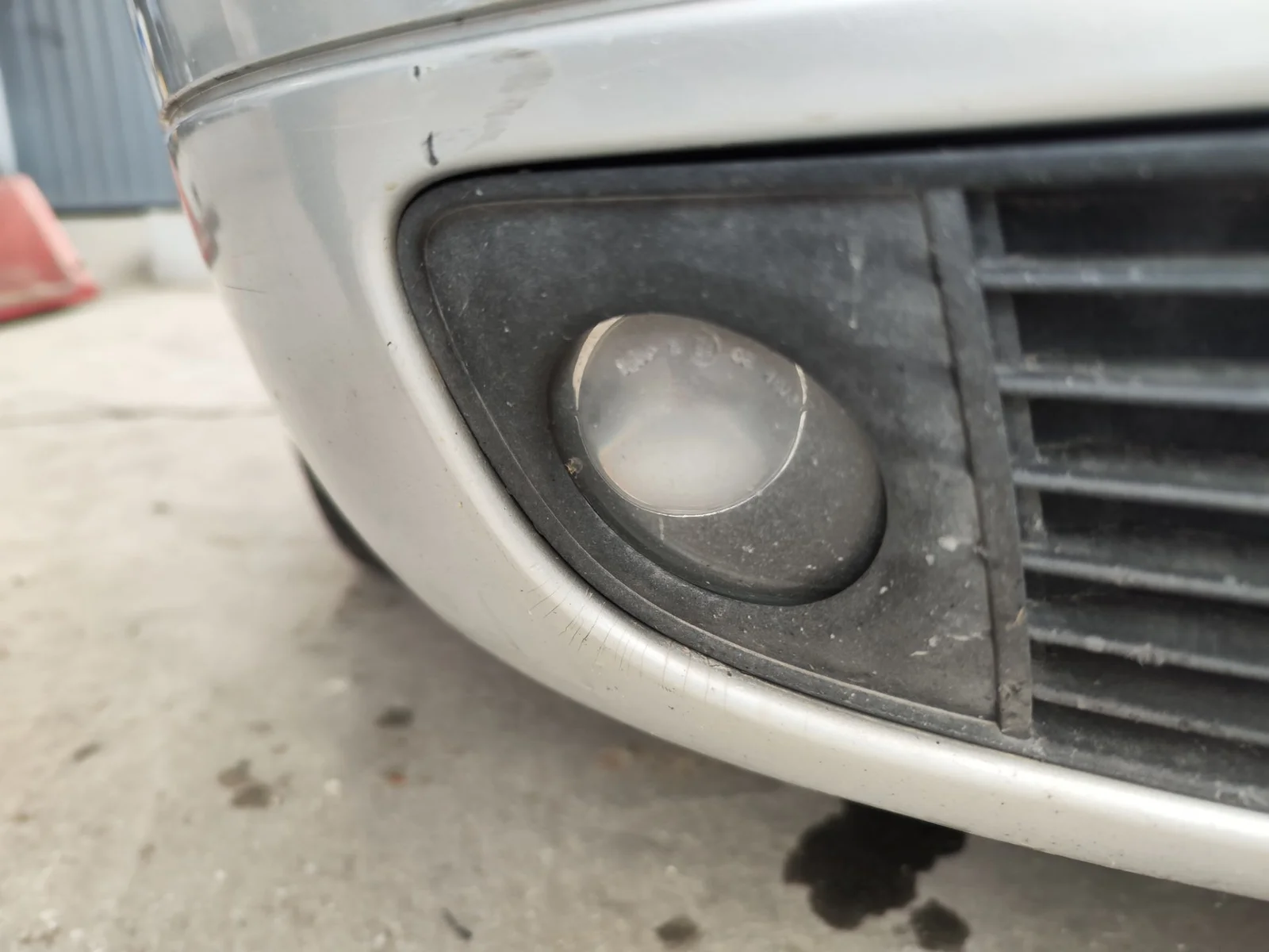 Foto de FARO ANTINIEBLA DERECHO AUDI A6 BERLINA (4B2) 2.5 V6 24V TDI (150 CV / 110 KW) referencia 4B0941700A