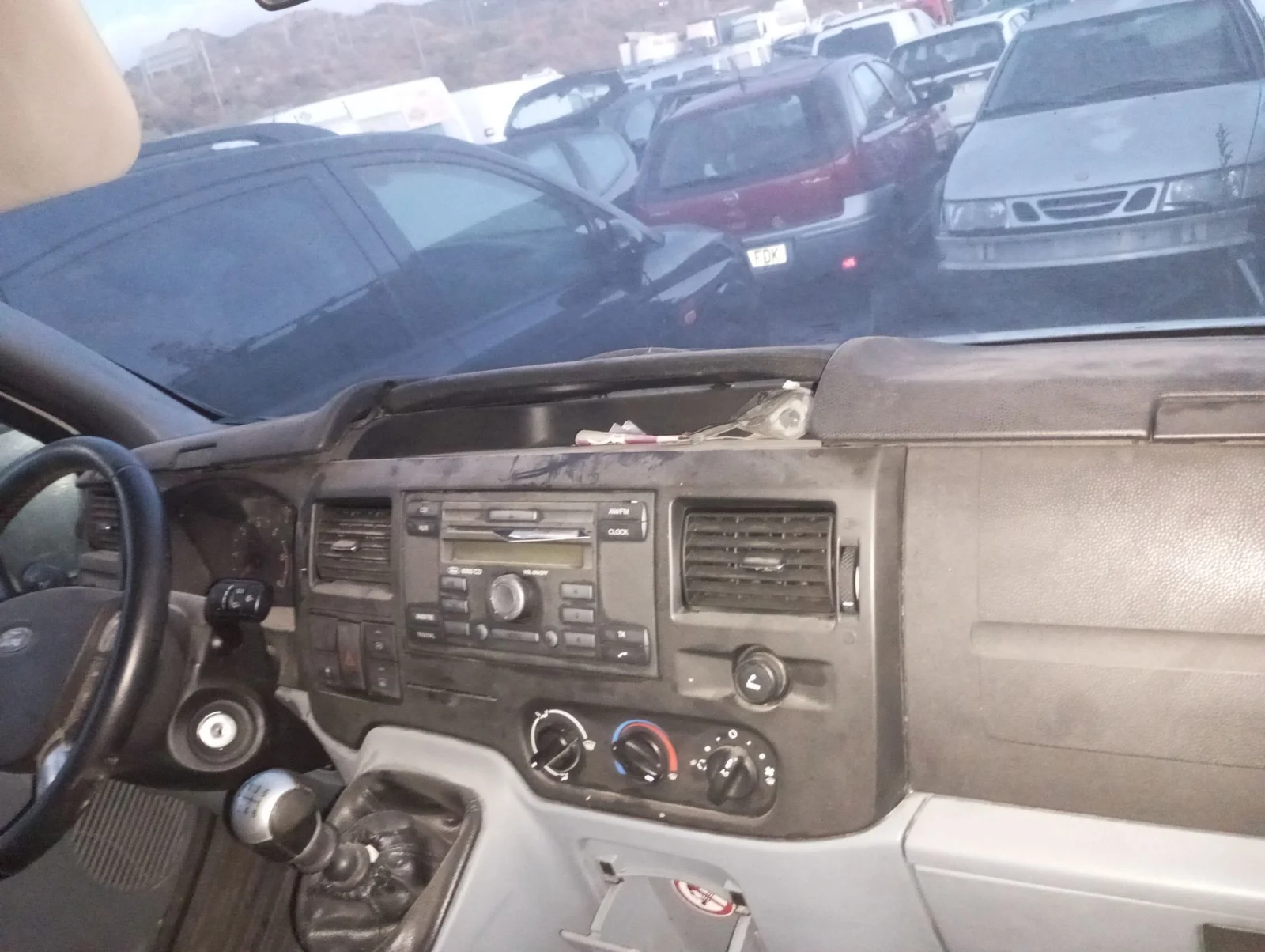 Foto de SALPICADERO FORD TRANSIT COMBI (TT9) 2.2 TDCi CAT (116 CV / 85 KW)