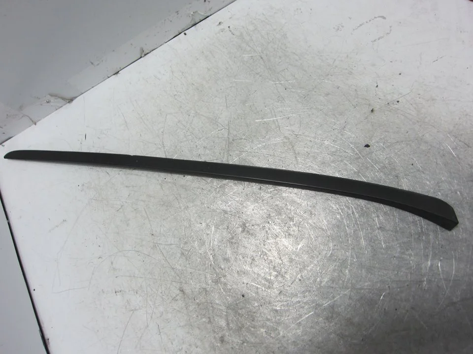 Foto de MOLDURA PORSCHE CAYENNE (TIPO 92A) referencia 7P5854327B