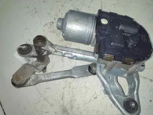 Foto de MOTOR LIMPIA DELANTERO PEUGEOT 5008 referencia 9671062180 foto 2