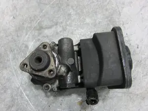 Foto de BOMBA DIRECCION BMW SERIE 3 BERLINA (E46) 2.0 Diesel CAT (116 CV / 85 KW) referencia 6757465 foto 3