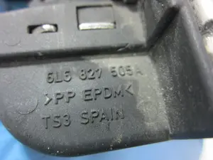 Foto de CERRADURA MALETERO / PORTON SEAT IBIZA (6L1) 1.9 TDI (101 CV / 74 KW) referencia 6L6827505A foto 2