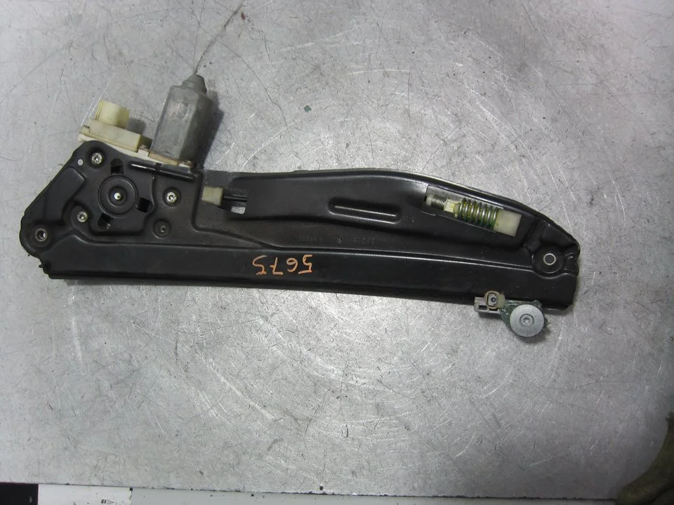 Foto de ELEVALUNAS TRASERO DERECHO BMW SERIE 7 (E65/E66) 3.0 Turbodiesel CAT (218 CV / 160 KW) referencia 7138864E
