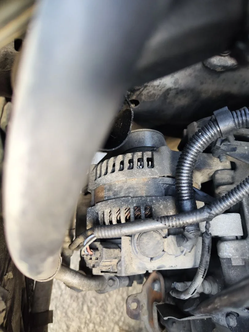 Foto de ALTERNADOR FORD FOCUS BERLINA (CAP) 1.6 TDCi CAT (90 CV / 66 KW) referencia 1708342