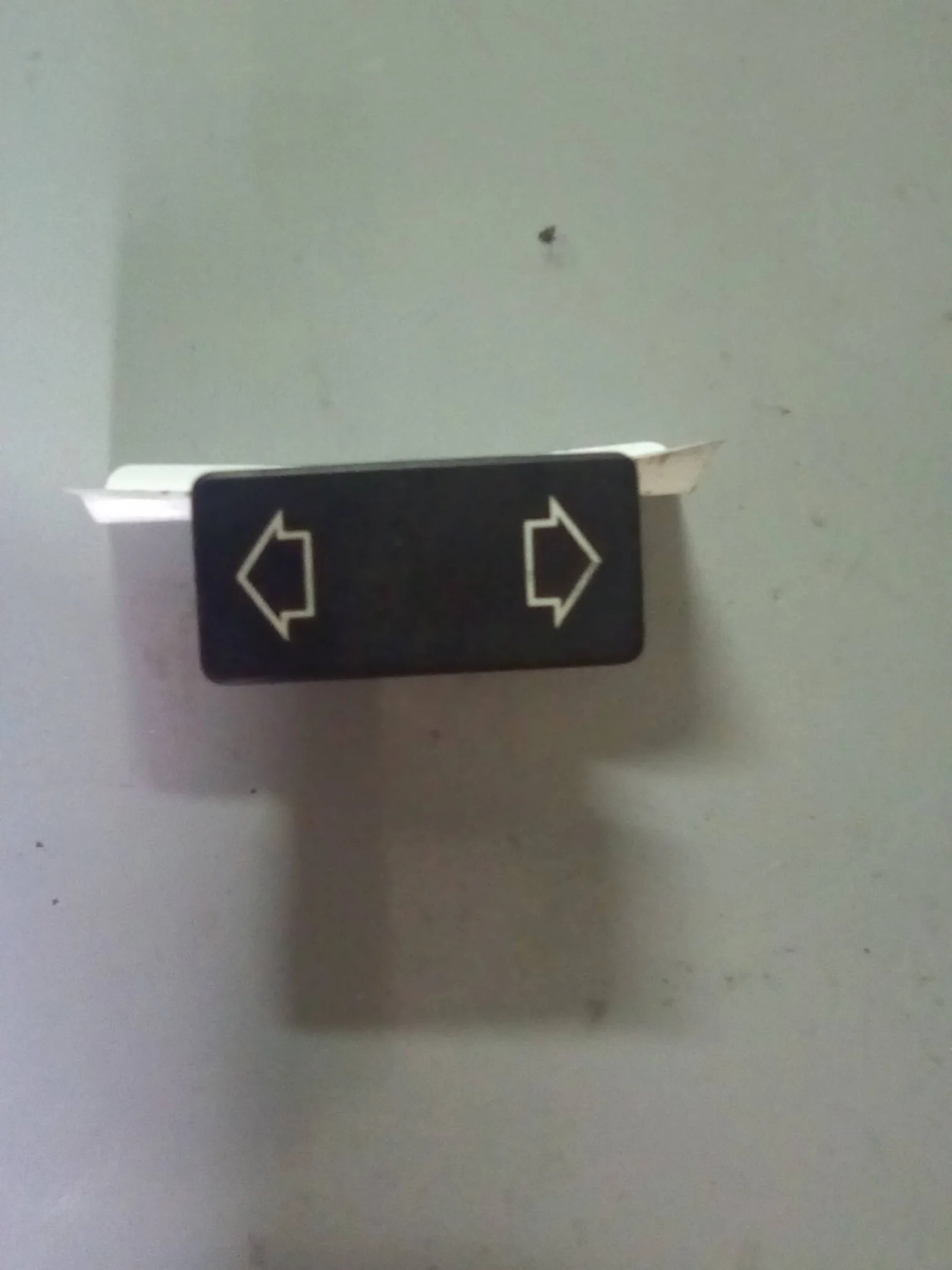 Foto de MANDO ELEVALUNAS DELANTERO DERECHO PEUGEOT 405 BERLINA referencia 655454