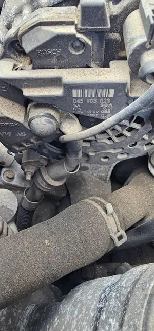 Foto de ALTERNADOR SEAT IBIZA BERLINA (6J5) 1.4 TDI (80 CV / 59 KW) referencia 0124325012 foto 2