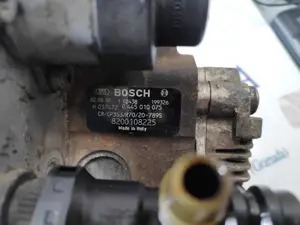Foto de BOMBA INYECCION RENAULT LAGUNA II GRANDTOUR (KG0) referencia 8200108225 foto 3