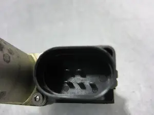 Foto de MOTOR ELEVALUNAS DELANTERO DERECHO BMW SERIE 3 BERLINA (E90) 2.0 16V Diesel (163 CV / 120 KW) referencia 71001603 foto 3