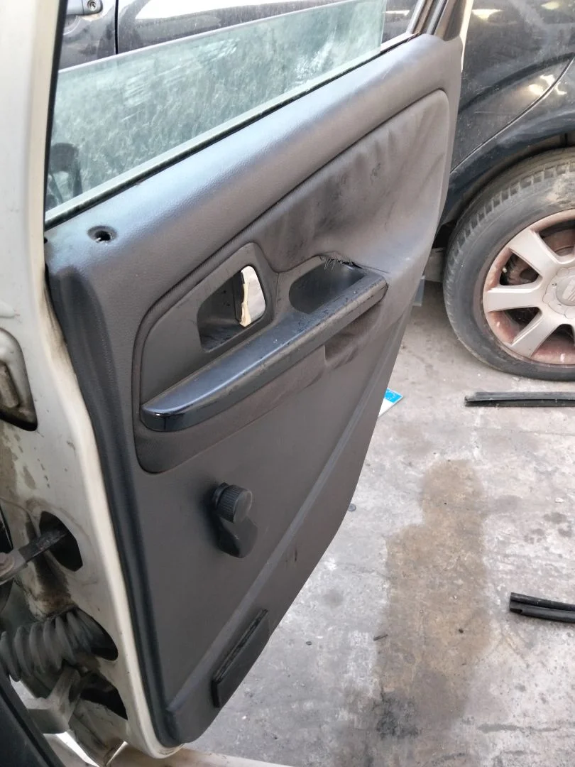 Foto de ELEVALUNAS TRASERO DERECHO SEAT IBIZA (6K1) 1.9 TDI (90 CV / 66 KW) referencia 6K4839402F