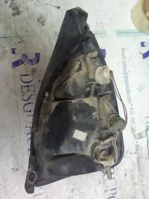 Foto de PILOTO TRASERO IZQUIERDO HYUNDAI LANTRA FAMILIAR (RD) referencia 9240329910 foto 2