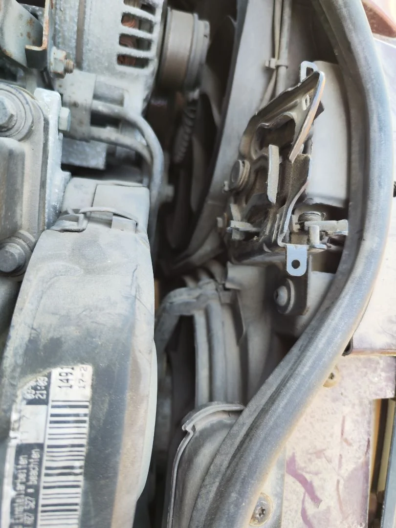 Foto de RADIADOR CALEFACCION / AIRE ACONDICIONADO VOLKSWAGEN PASSAT BERLINA (3B2) 1.9 TDI (116 CV / 85 KW) referencia 8D1819030B