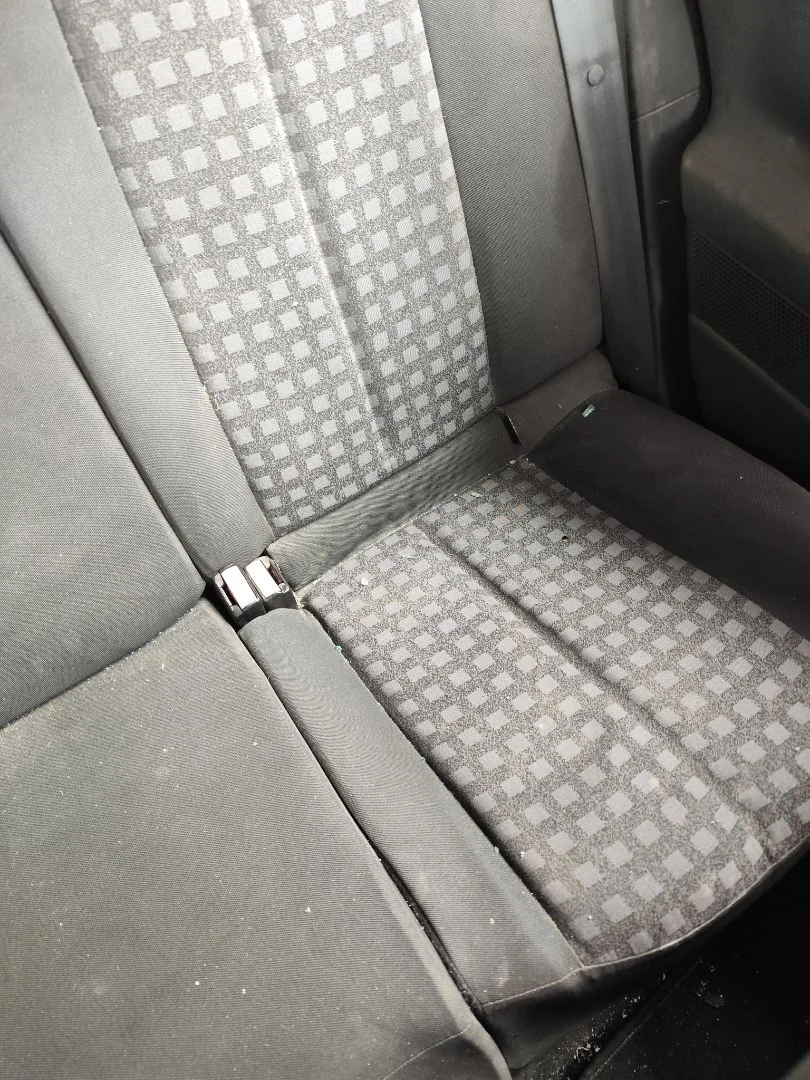Foto de ASIENTOS TRASERO IZQUIERDO RENAULT MEGANE II GRANDTOUR 1.5 dCi Diesel CAT (86 CV / 63 KW)